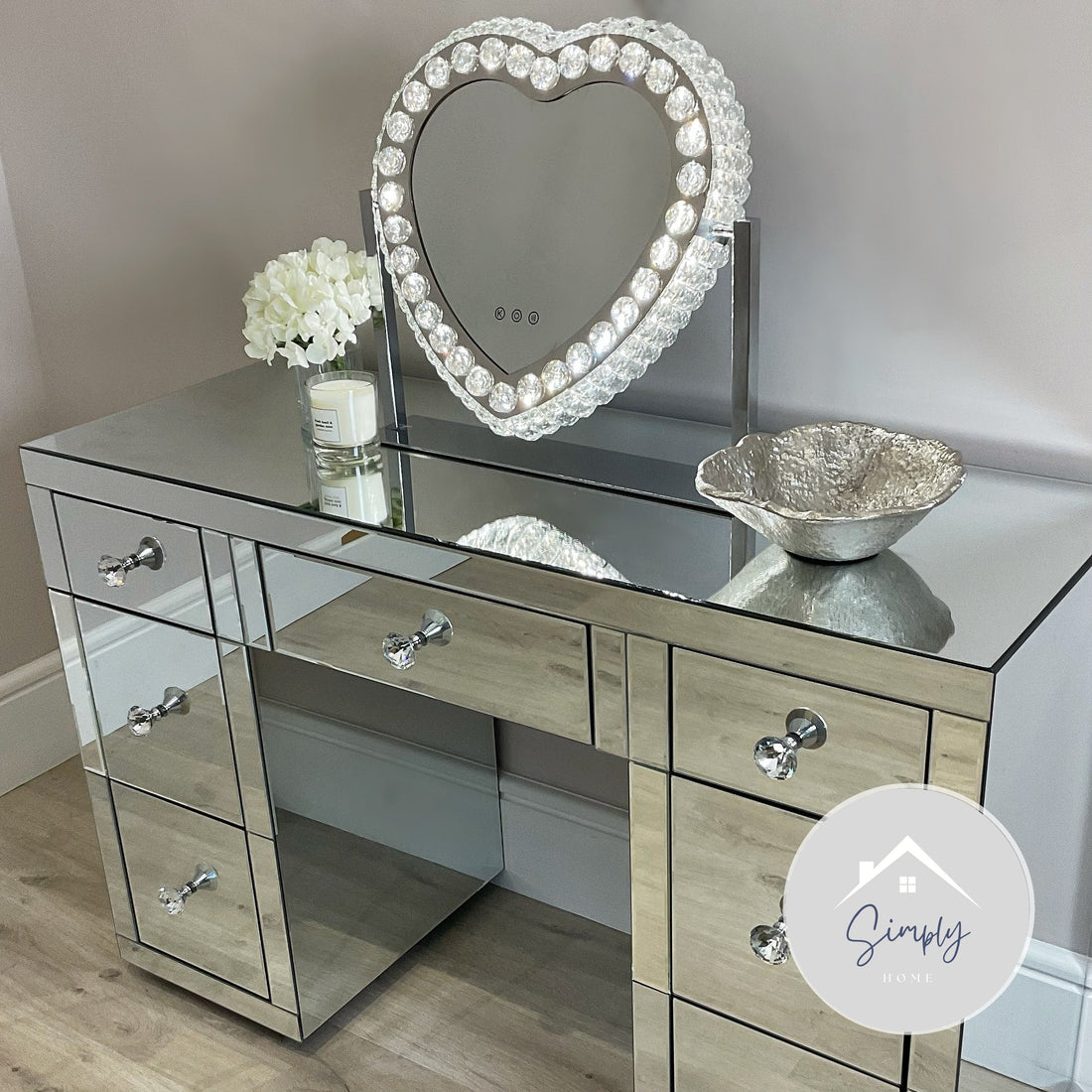 Fantasia Ultimate Heart Makeup Mirror: The Perfect Tabletop Mirror for Your Dressing Table!