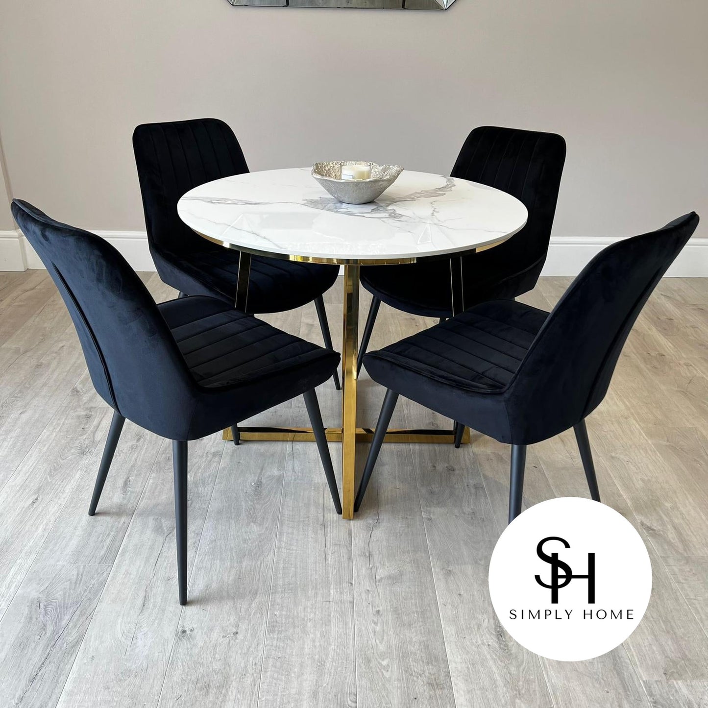 Julio White Marble Table Dining Table with Black Luca Chairs